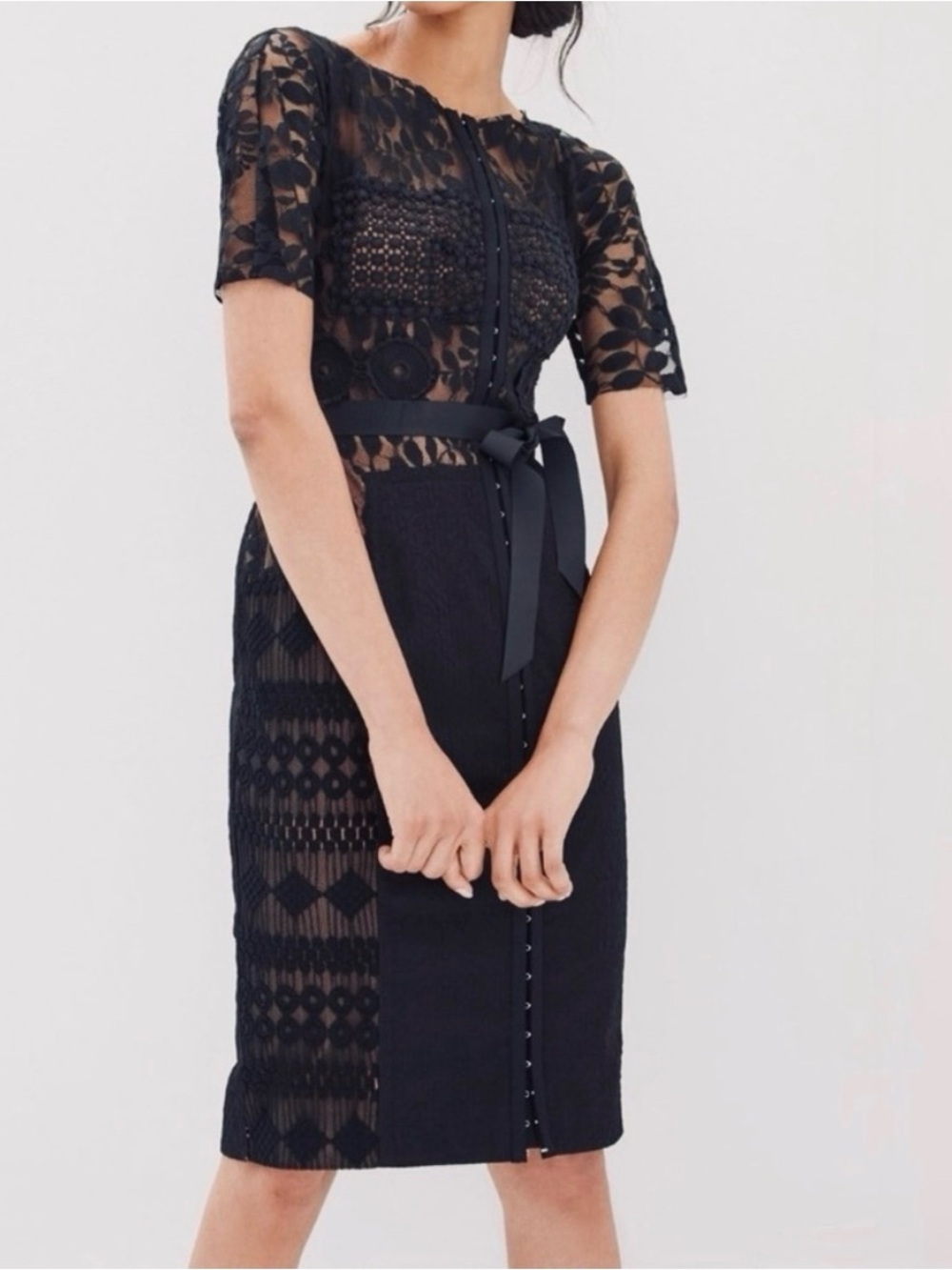 BEGUILE BY BYRON LARS CARISSIMA SHEATH BLACK LACE COCKTAIL DRESS SZ 8